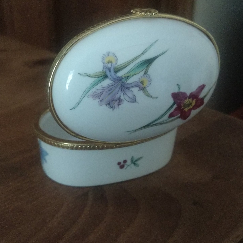 Trinket Box - Picture 4 of 5